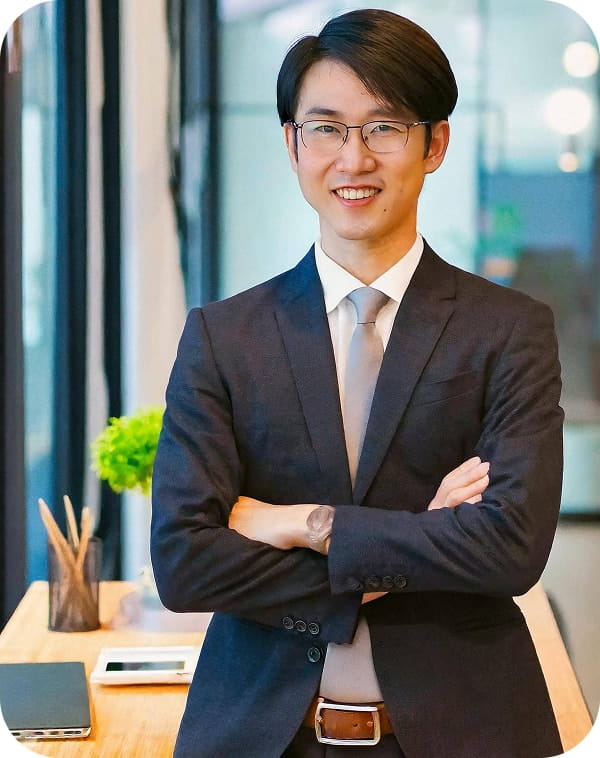 コンサルタント 西村優