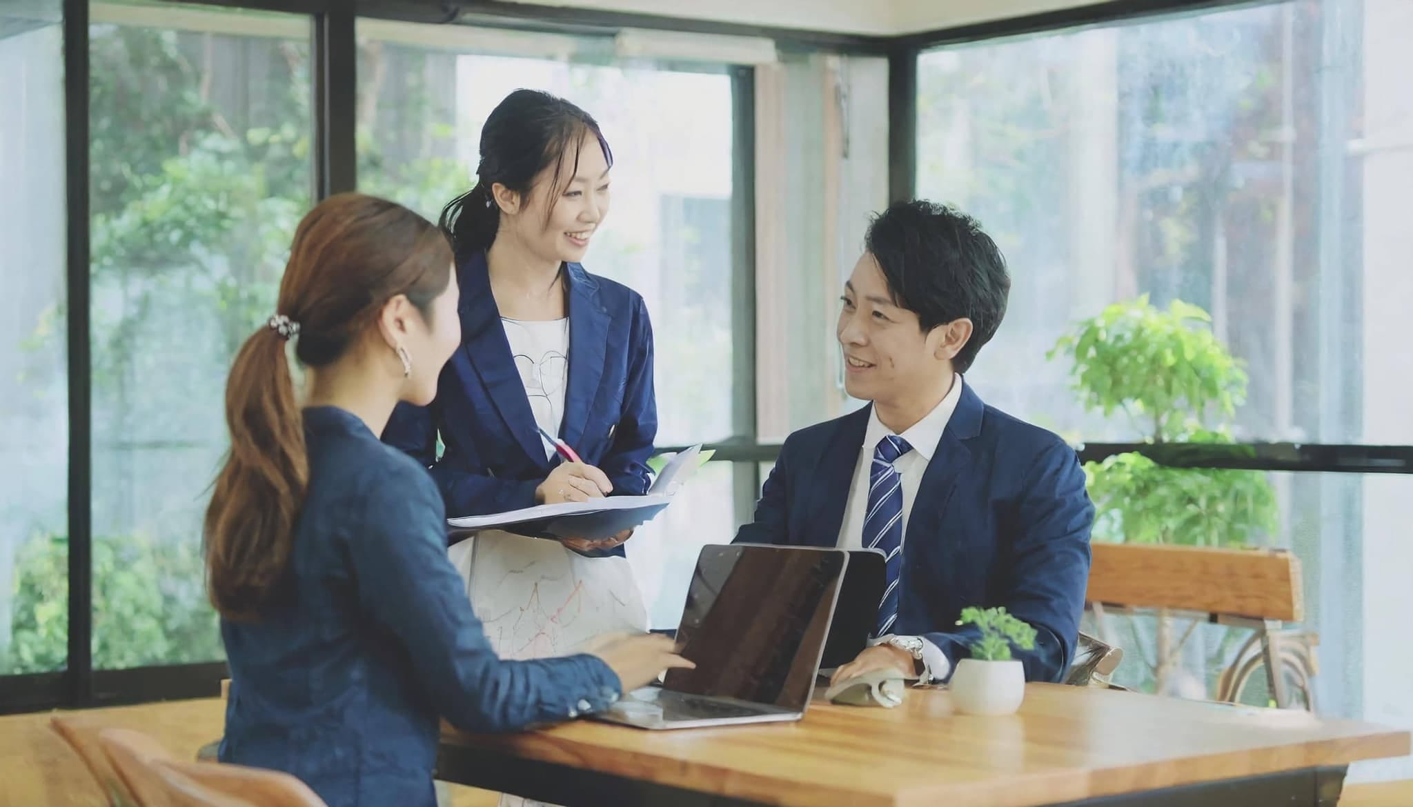 メインビジュアル2